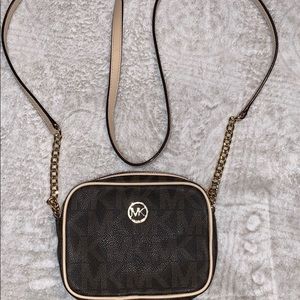 MK satchel (good condition)